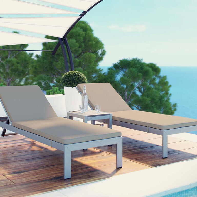 Outdoor Lounge Chair