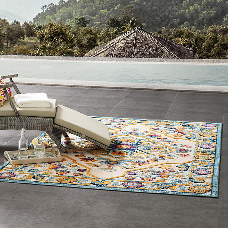 Outdoor Rugs & Pillows