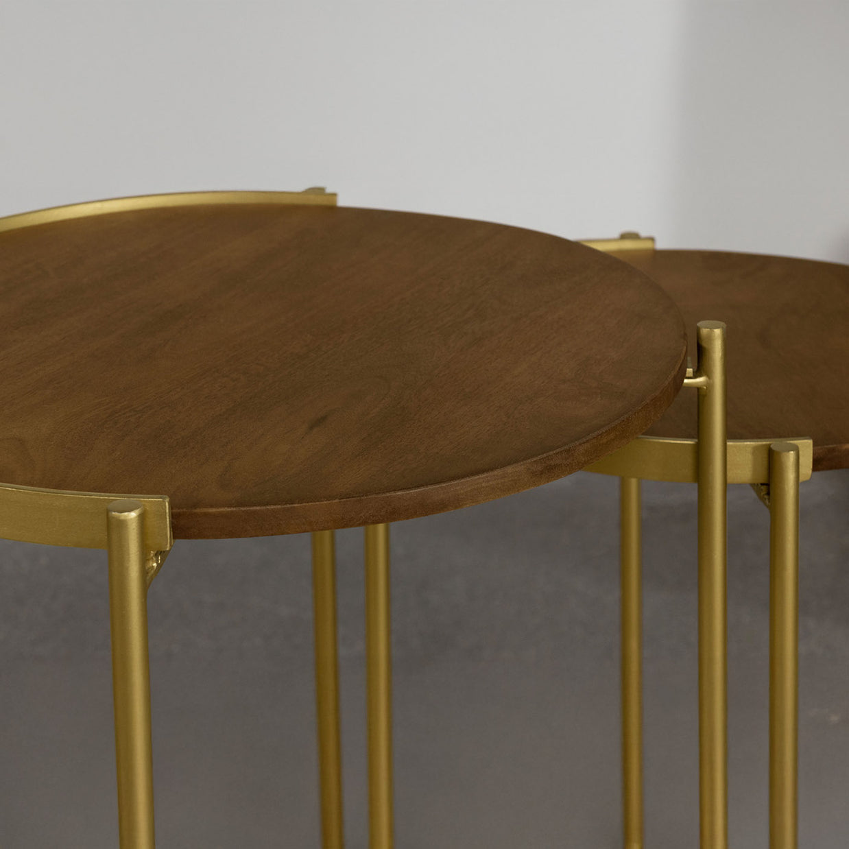Round Mango Wood Nesting Table 2 Piece Set