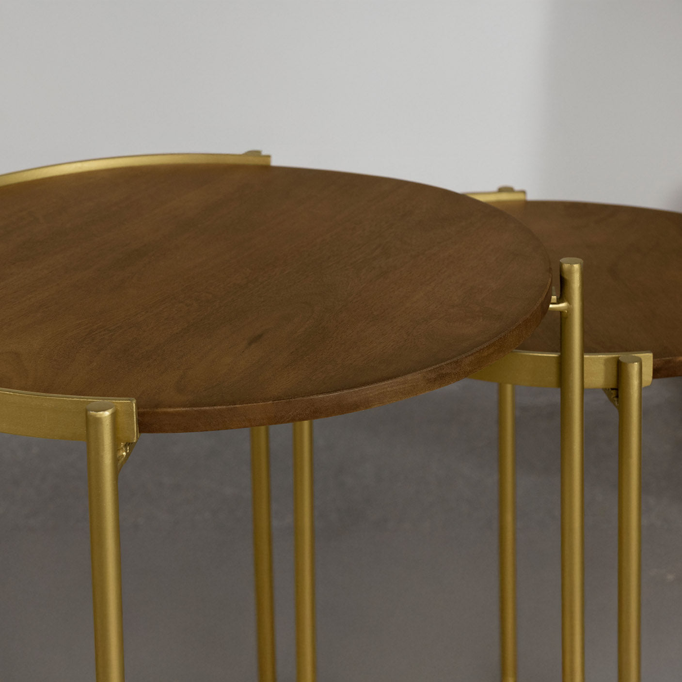 Round Mango Wood Nesting Table 2 Piece Set