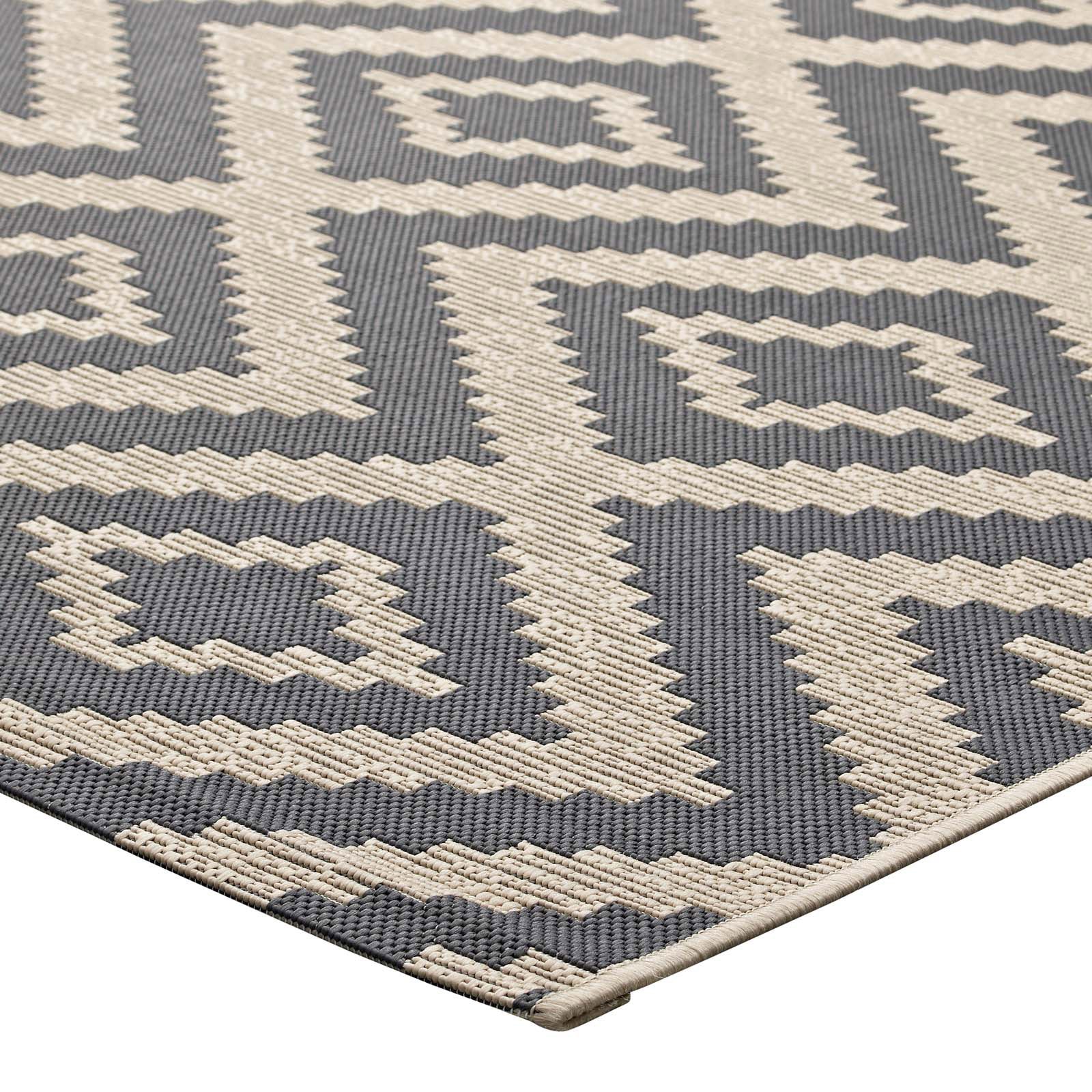 Neutral Geometric Diamond Rug