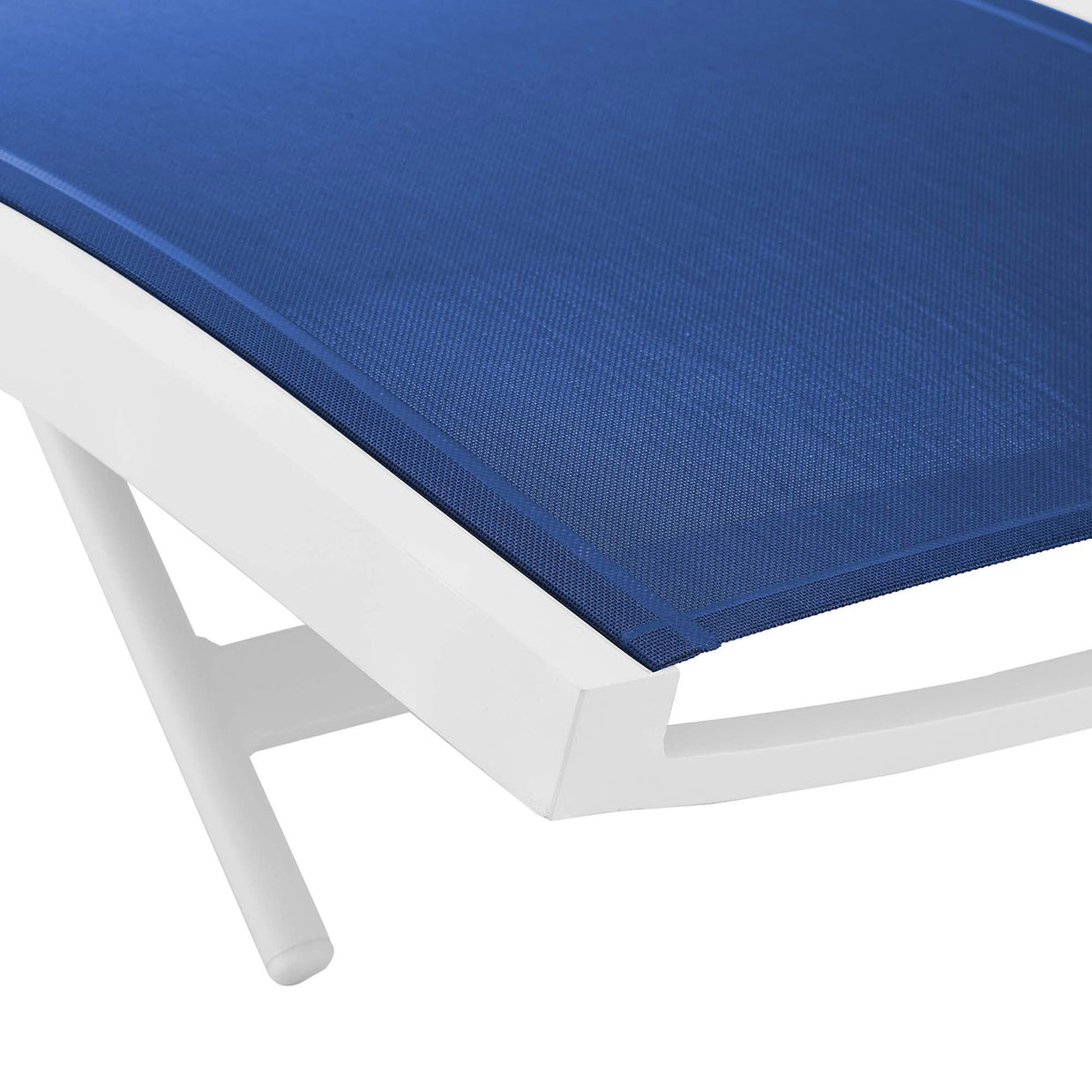 Contemporary Outdoor Mesh Chaise