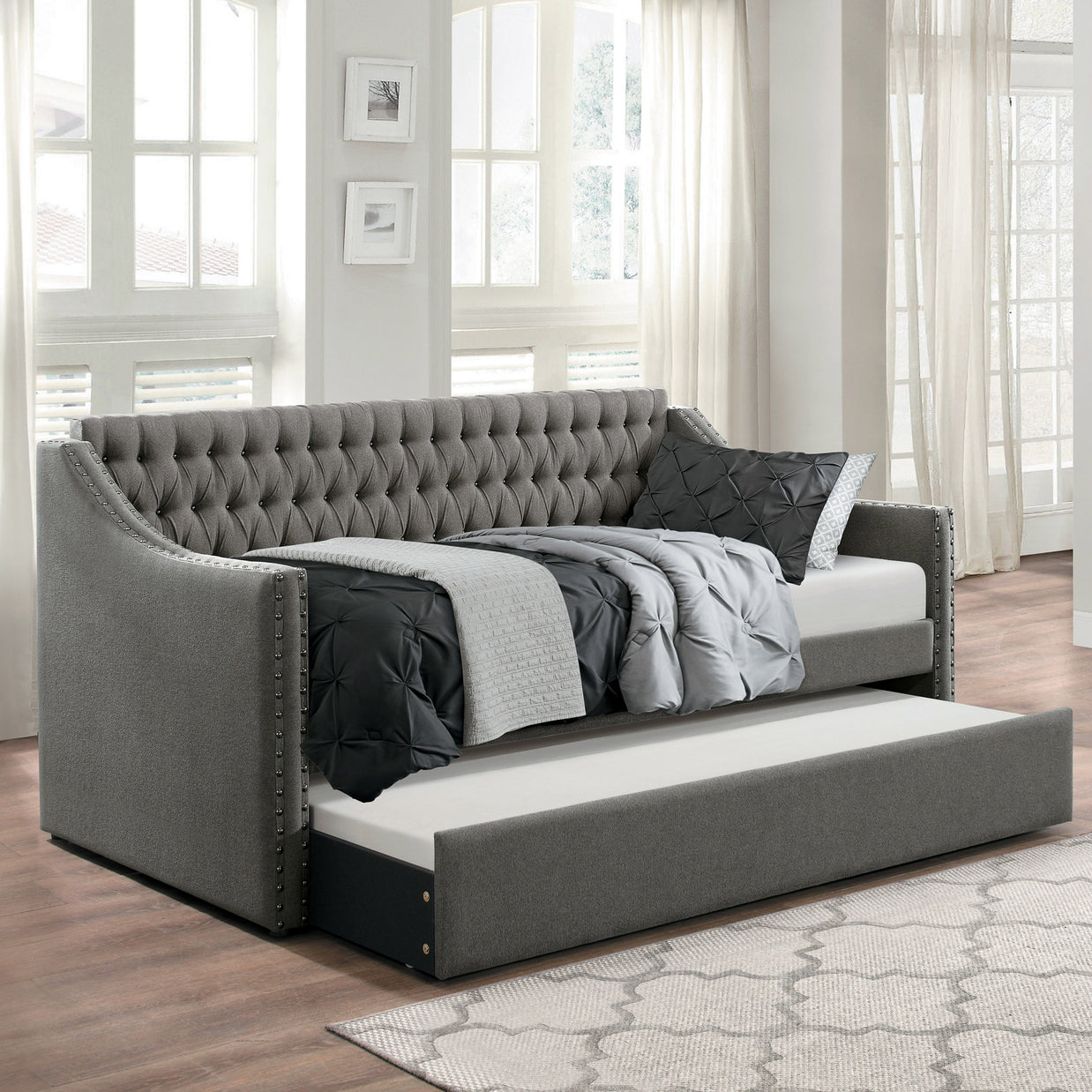 Curved Button Tufted Daybed w/ Trundle