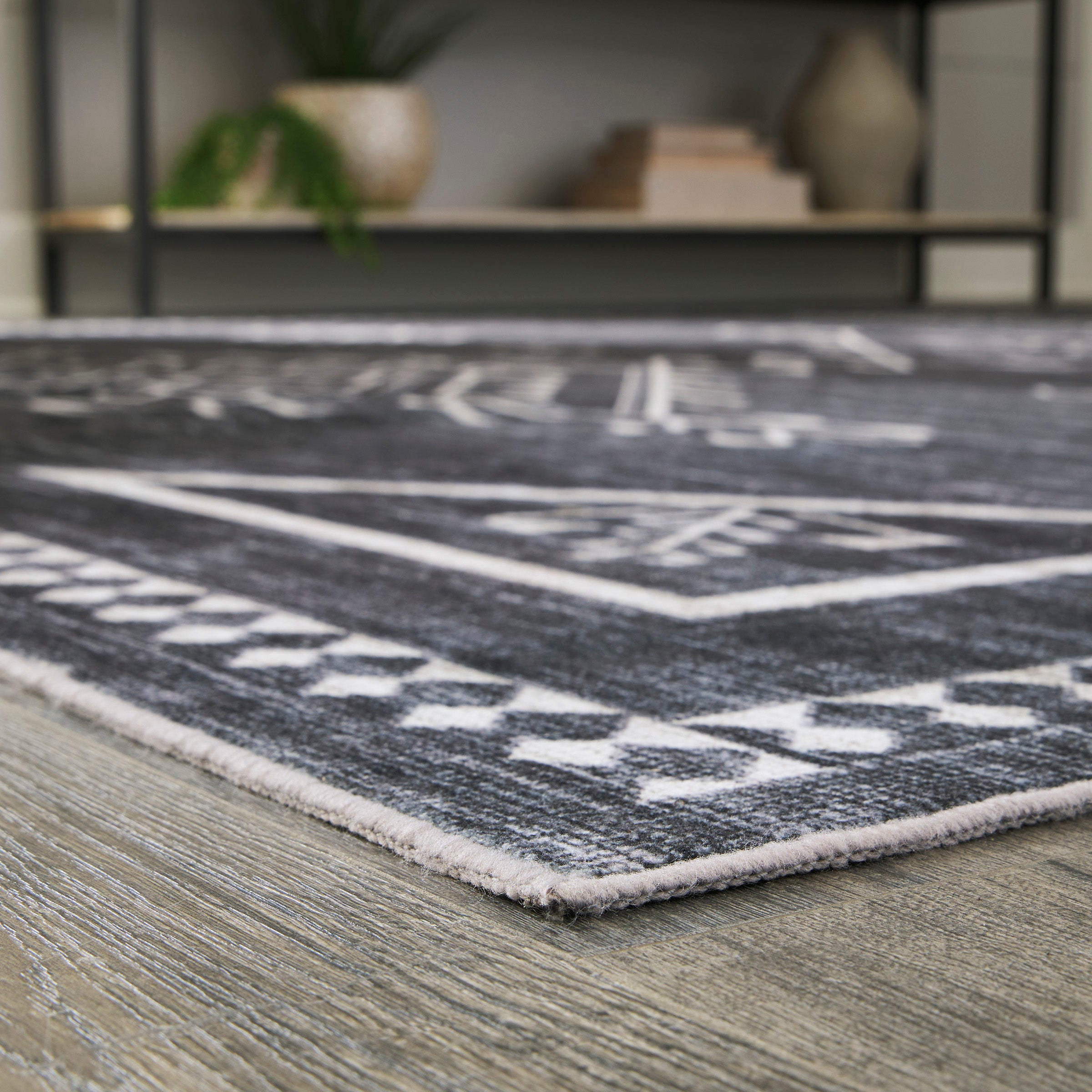 Distressed Geometric Washable Area Rug
