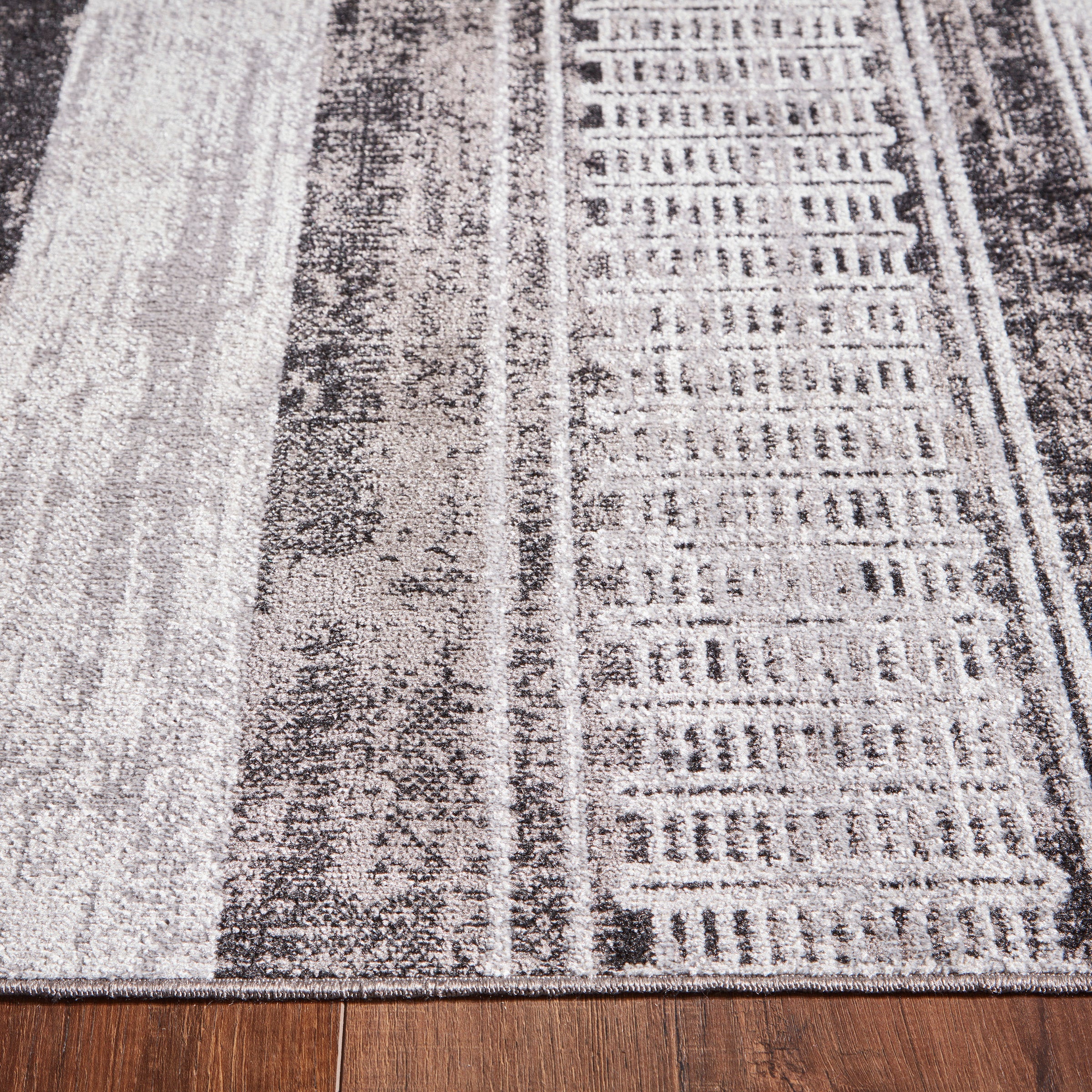 Neutral Distressed Pattern Area Rug