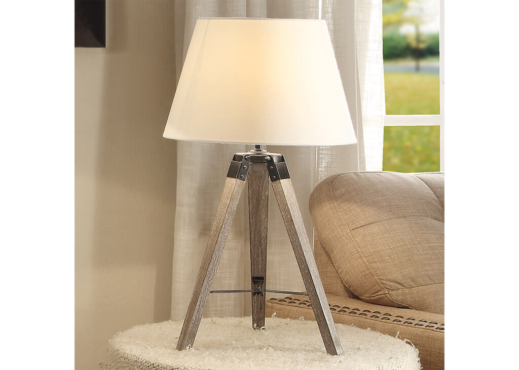 Weathered Tripod Table Lamp