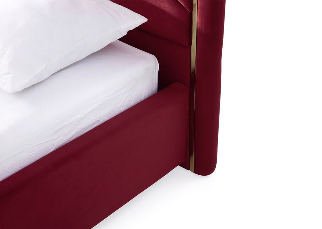Metropolitan gå ind forsikring Red Velvet & Gold Queen Bed Frame - Caravana Furniture